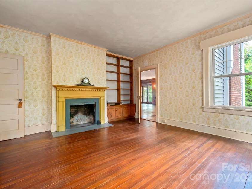 93 Villa Barbara Lane, Tryon, NC 28782.  MLS# CAR4260779, YatesRealty ID 22760. 