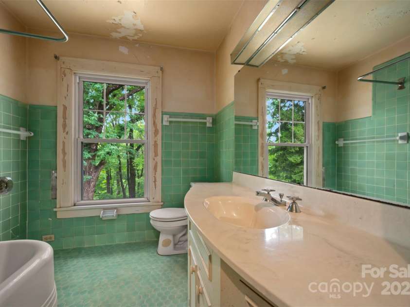 93 Villa Barbara Lane, Tryon, NC 28782.  MLS# CAR4260779, YatesRealty ID 22760. 