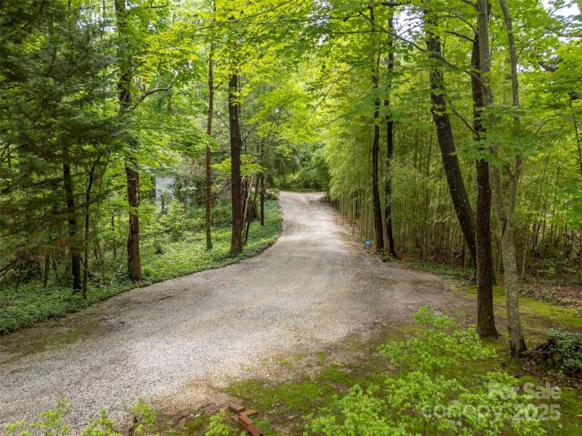 93 Villa Barbara Lane, Tryon, NC 28782.  MLS# CAR4260779, YatesRealty ID 22760. 