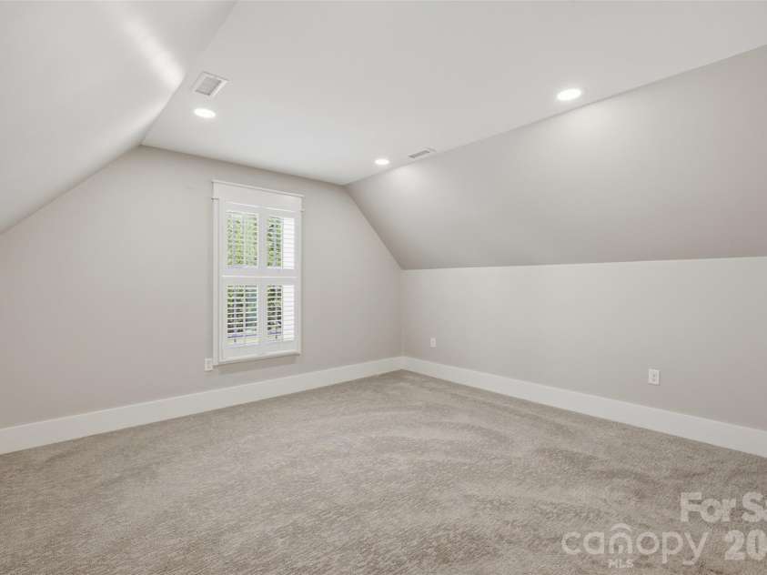2109 6th Street, Hickory, NC 28601.  MLS# CAR4378669, YatesRealty ID 22761. 