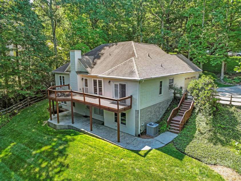 741 Zelda Court, Hendersonville, NC 28792.  MLS# CAR4275161, YatesRealty ID 22761. 