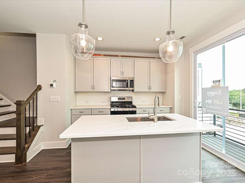 1312 Walter Taylor Way, Charlotte, NC 28206.  MLS# CAR4207731, YatesRealty ID 22762. Kitchen