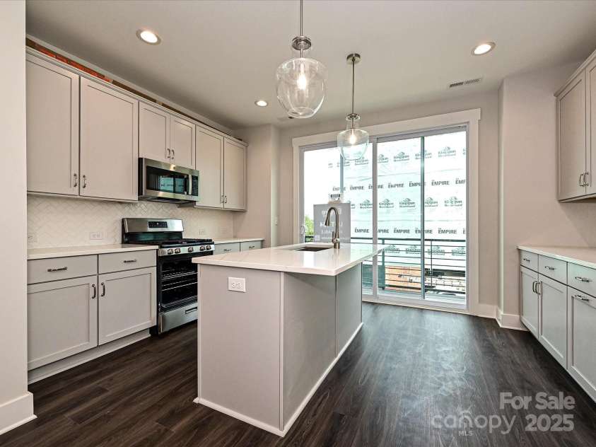 1312 Walter Taylor Way, Charlotte, NC 28206.  MLS# CAR4207731, YatesRealty ID 22762. Kitchen