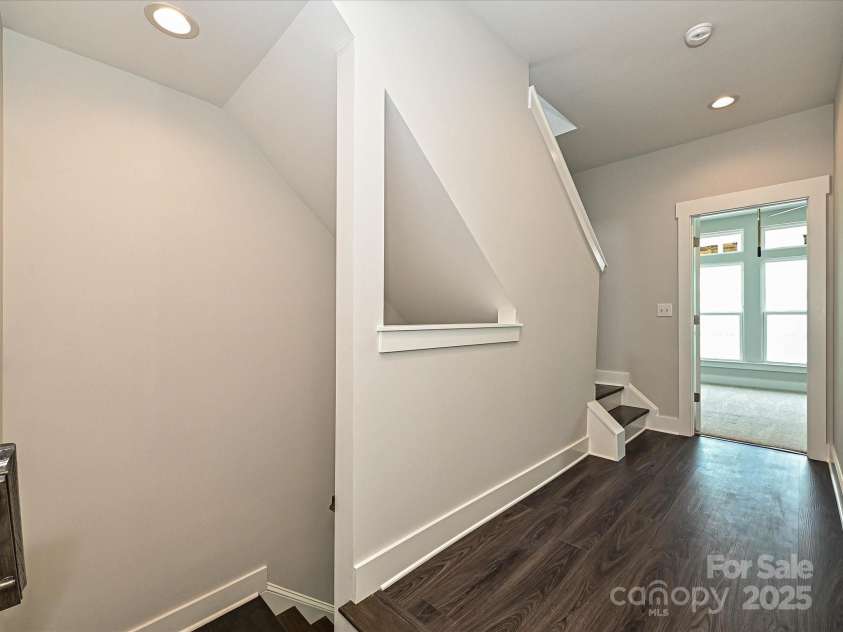 1312 Walter Taylor Way, Charlotte, NC 28206.  MLS# CAR4207731, YatesRealty ID 22762. Landing