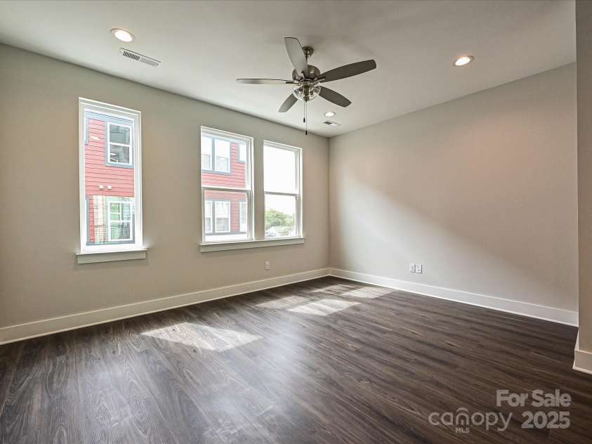 1312 Walter Taylor Way, Charlotte, NC 28206.  MLS# CAR4207731, YatesRealty ID 22762. Living