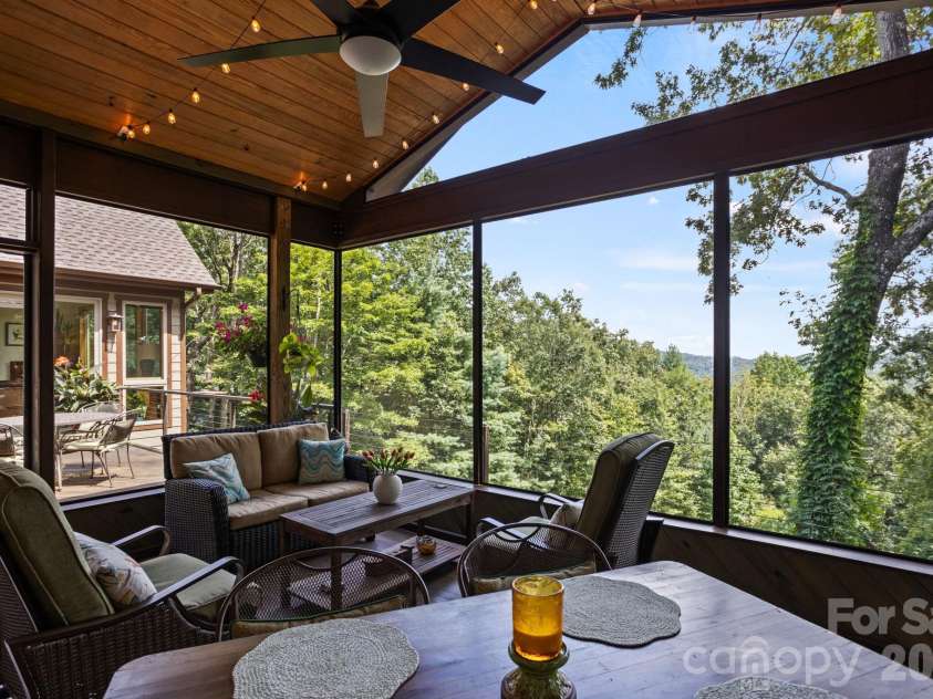 163 Old Poplar Lane, Flat Rock, NC 28731.  MLS# CAR4381319, YatesRealty ID 22763. 