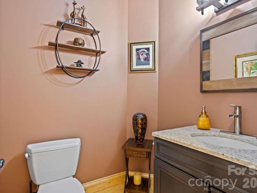 163 Old Poplar Lane, Flat Rock, NC 28731.  MLS# CAR4381319, YatesRealty ID 22763. 