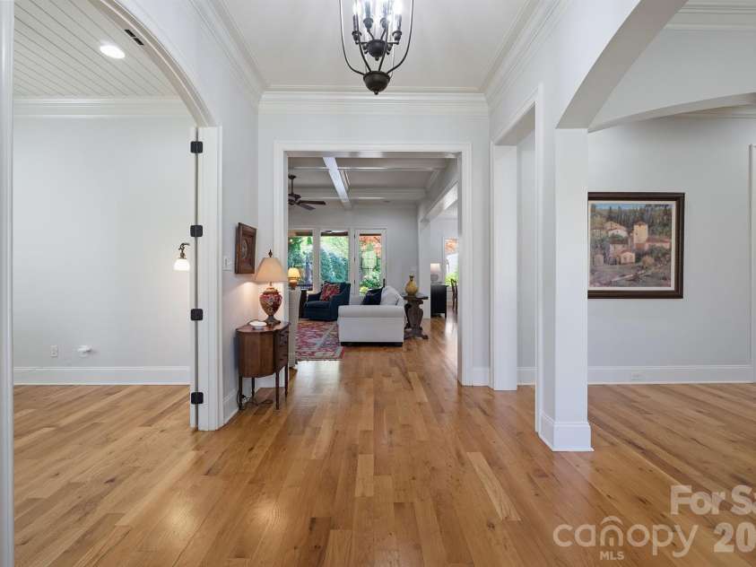 20609 Queensdale Drive, Cornelius, NC 28031.  MLS# CAR4364337, YatesRealty ID 22764. 