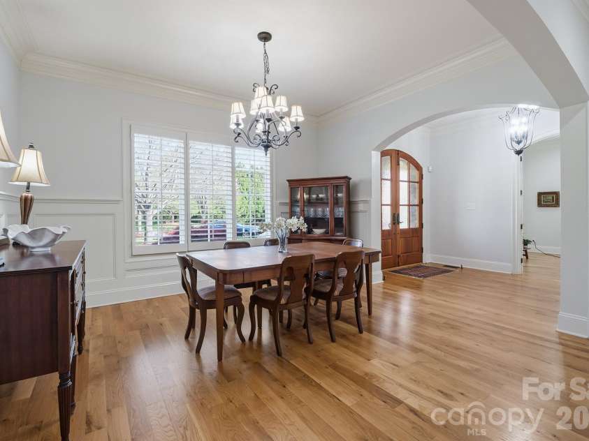 20609 Queensdale Drive, Cornelius, NC 28031.  MLS# CAR4364337, YatesRealty ID 22764. 