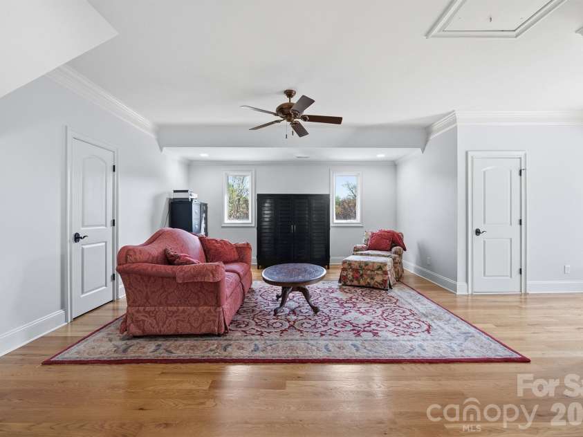 20609 Queensdale Drive, Cornelius, NC 28031.  MLS# CAR4364337, YatesRealty ID 22764. 