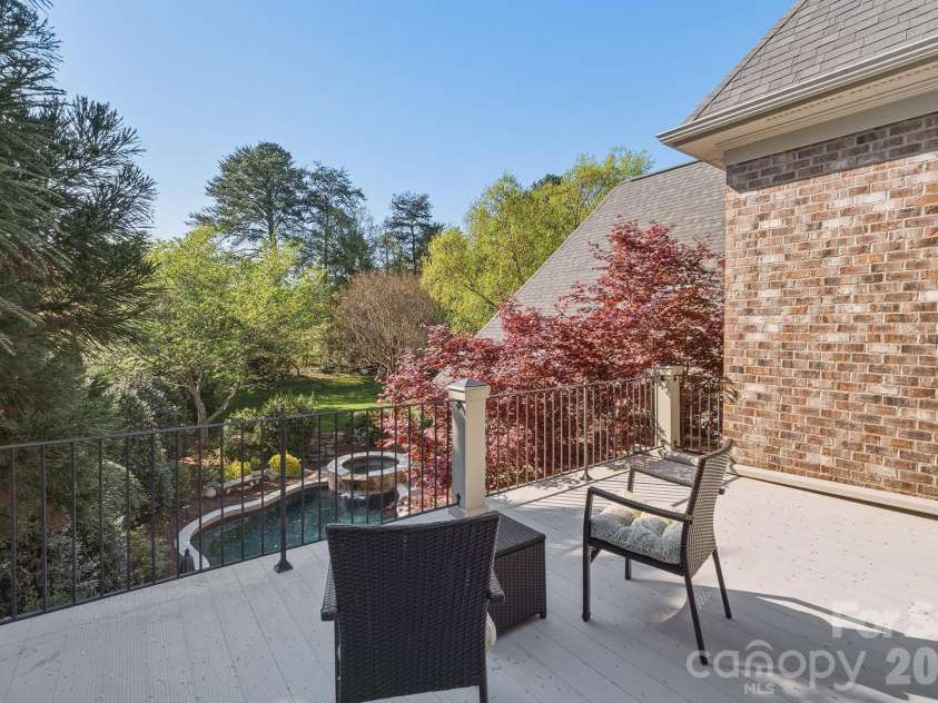 20609 Queensdale Drive, Cornelius, NC 28031.  MLS# CAR4364337, YatesRealty ID 22764. 