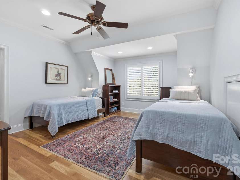 20609 Queensdale Drive, Cornelius, NC 28031.  MLS# CAR4364337, YatesRealty ID 22764. 