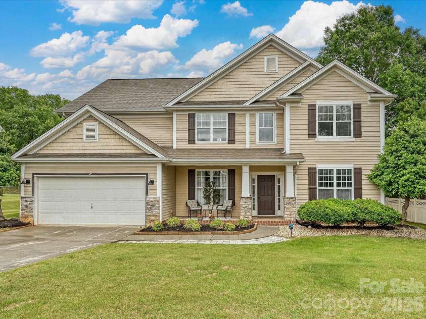 8007 Magna Lane, Indian Trail, NC 28079.  MLS# CAR4379280, YatesRealty ID 22765. 8007 Magna Lane