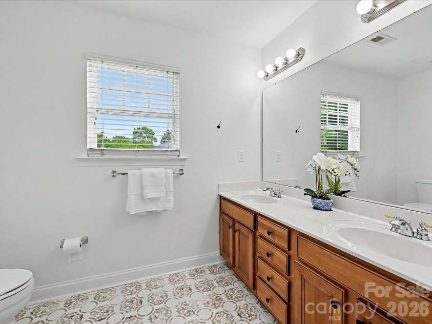8007 Magna Lane, Indian Trail, NC 28079.  MLS# CAR4379280, YatesRealty ID 22765. Full Bathroom