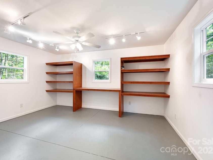 17 Bohemian Lane, Asheville, NC 28805.  MLS# CAR4293074, YatesRealty ID 22766. Concrete Floors * Custom Built-ins 