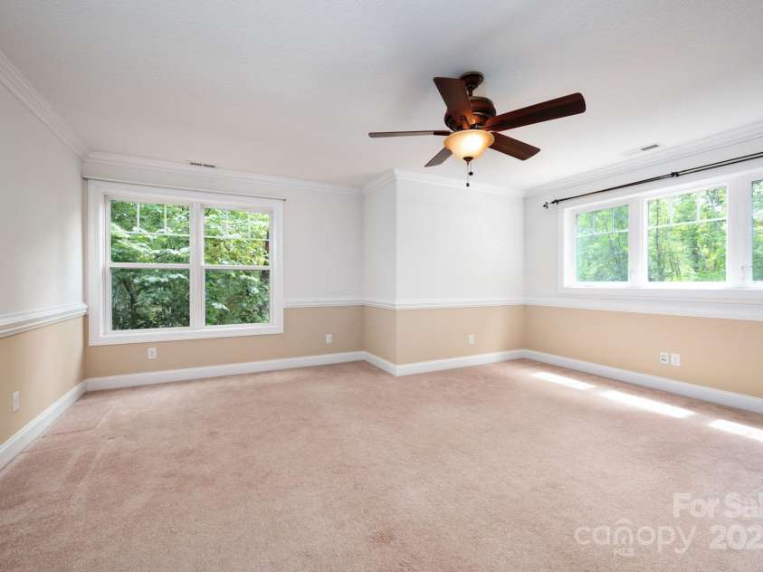 17 Bohemian Lane, Asheville, NC 28805.  MLS# CAR4293074, YatesRealty ID 22766. Home Office or Game Room or....