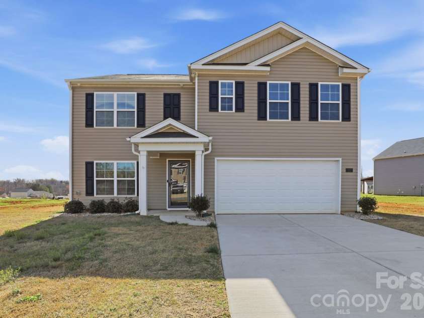 221 Culloden Drive, Mocksville, NC 27028.  MLS# CAR4356138, YatesRealty ID 22766. 