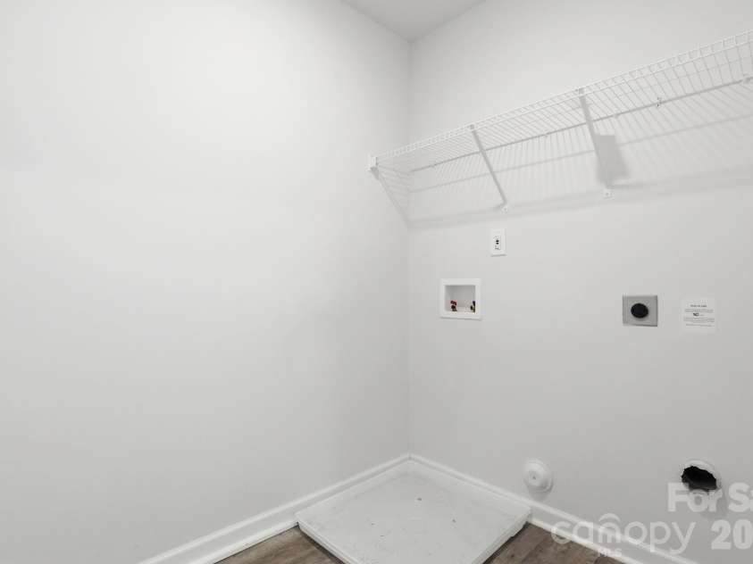 221 Culloden Drive, Mocksville, NC 27028.  MLS# CAR4356138, YatesRealty ID 22766. 