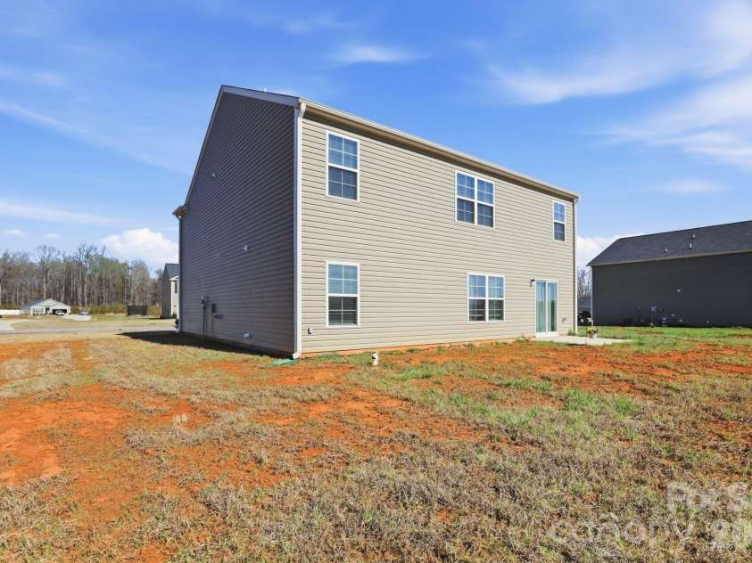 221 Culloden Drive, Mocksville, NC 27028.  MLS# CAR4356138, YatesRealty ID 22766. 