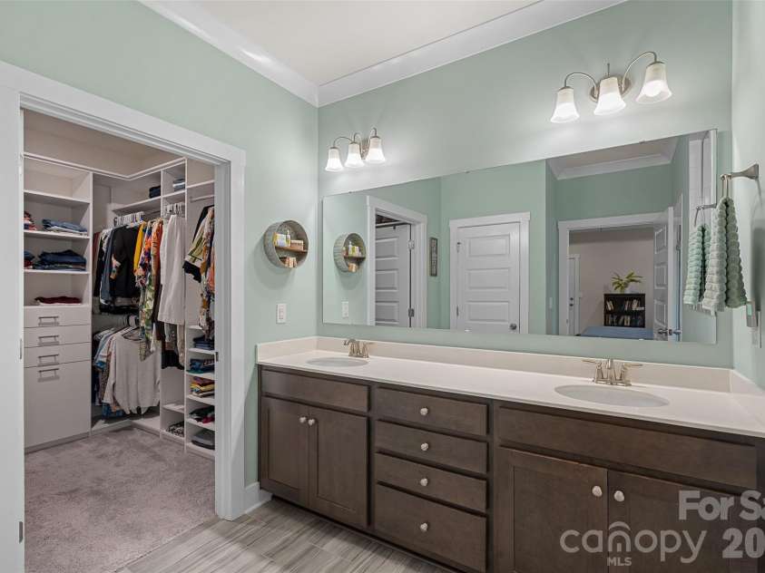 13319 Mcguffy Drive, Huntersville, NC 28078.  MLS# CAR4371807, YatesRealty ID 22767. 