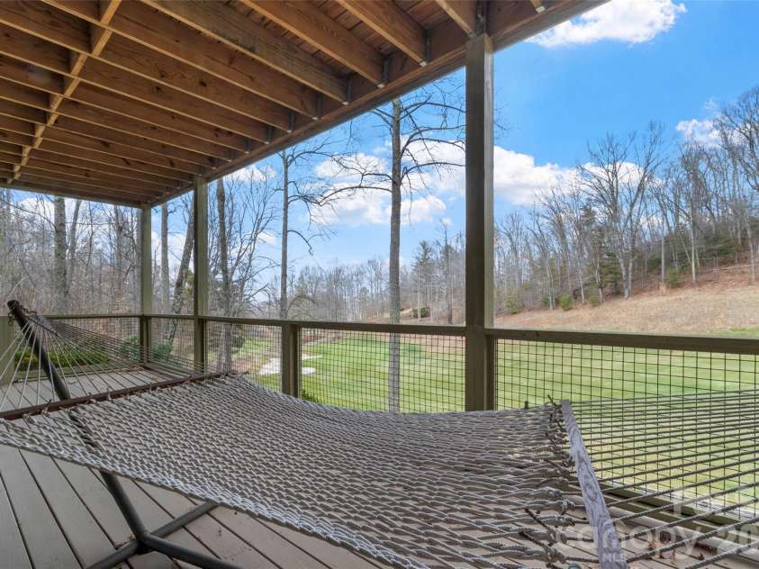 324 Austin Mountain Drive, Burnsville, NC 28714.  MLS# CAR4382357, YatesRealty ID 22769. 