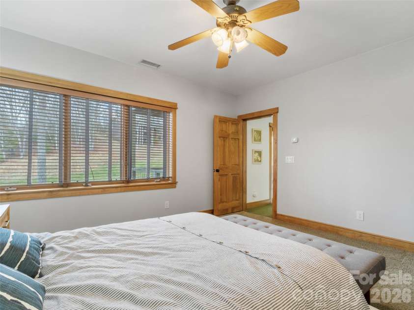 324 Austin Mountain Drive, Burnsville, NC 28714.  MLS# CAR4382357, YatesRealty ID 22769. 