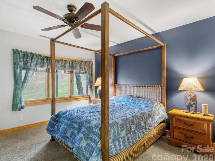 324 Austin Mountain Drive, Burnsville, NC 28714.  MLS# CAR4382357, YatesRealty ID 22769. 