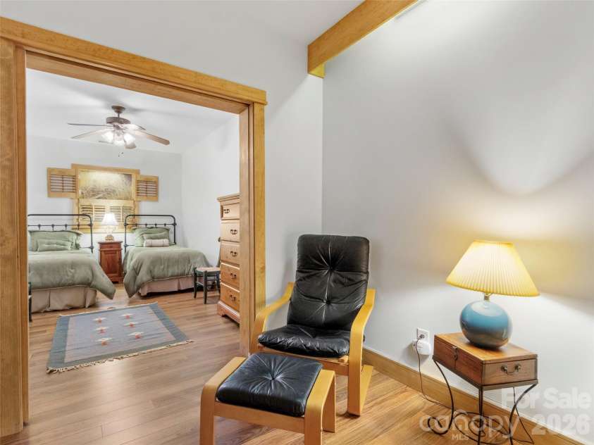 324 Austin Mountain Drive, Burnsville, NC 28714.  MLS# CAR4382357, YatesRealty ID 22769. 