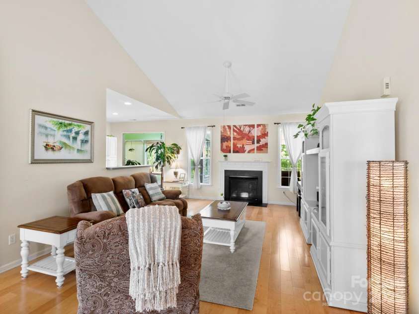 10 Summer Meadow Road, Arden, NC 28704.  MLS# CAR4254504, YatesRealty ID 22770. 