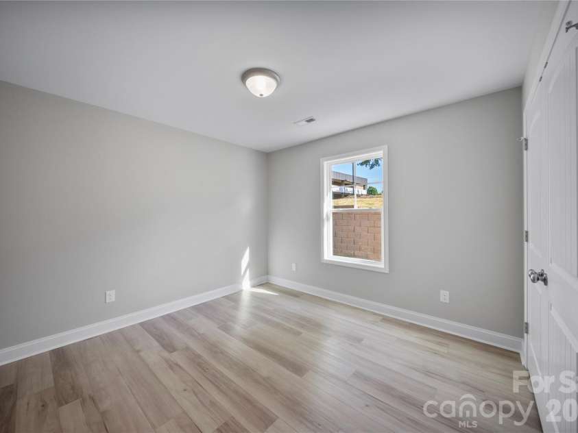 301 9th Street, Kannapolis, NC 28081.  MLS# CAR4381033, YatesRealty ID 22770. 