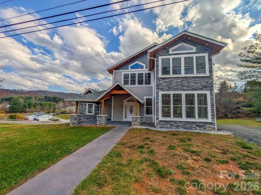 7854 US Highway 19E None, Burnsville, NC 28714.  MLS# CAR4382617, YatesRealty ID 22772. 