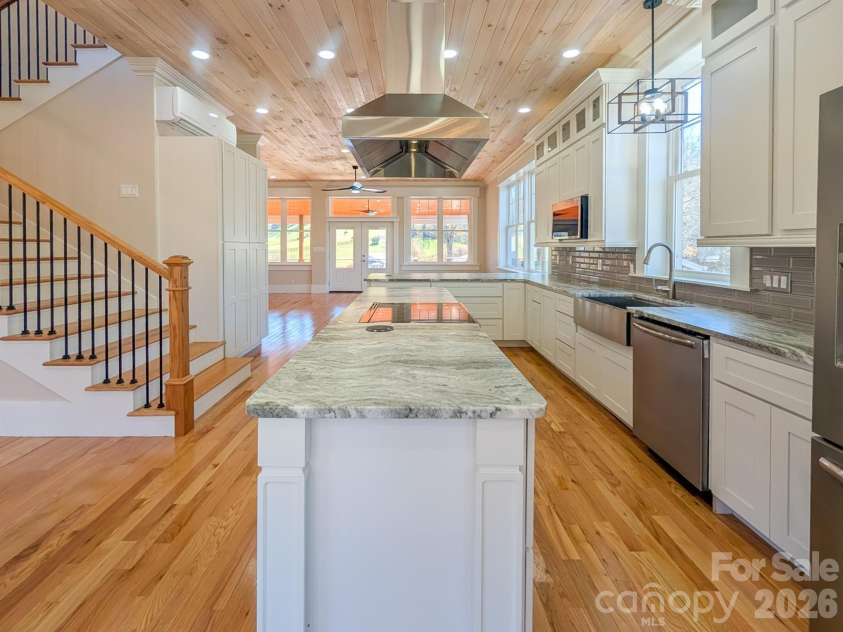 7854 US Highway 19E None, Burnsville, NC 28714.  MLS# CAR4382617, YatesRealty ID 22772. 