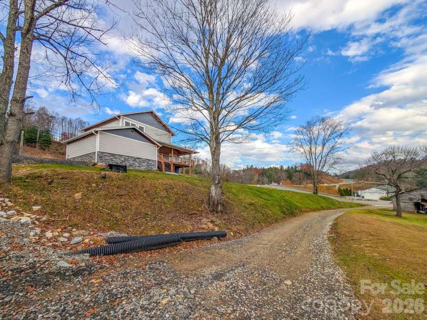 7854 US Highway 19E None, Burnsville, NC 28714.  MLS# CAR4382617, YatesRealty ID 22772. 