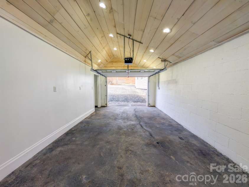 7854 US Highway 19E None, Burnsville, NC 28714.  MLS# CAR4382617, YatesRealty ID 22772. 