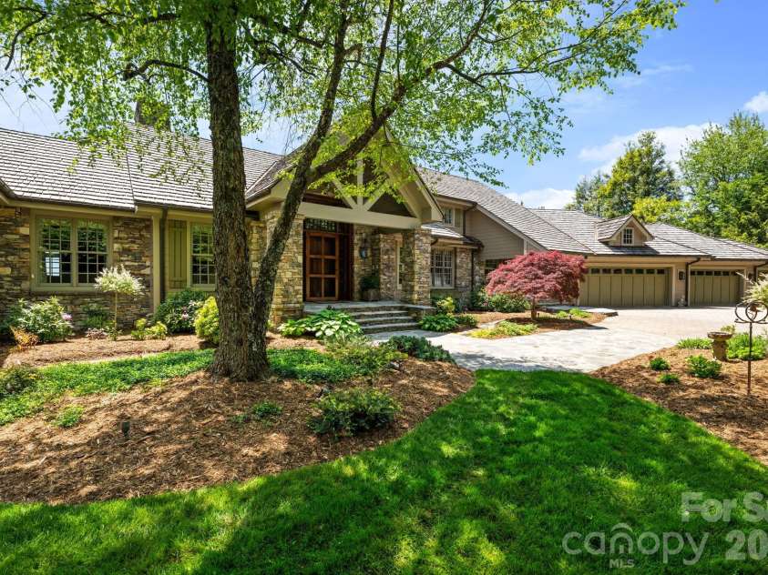 1938 Main Street, Blowing Rock, NC 28605.  MLS# CAR4382801, YatesRealty ID 22773. 