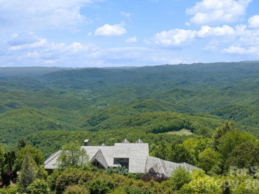 1938 Main Street, Blowing Rock, NC 28605.  MLS# CAR4382801, YatesRealty ID 22773. 