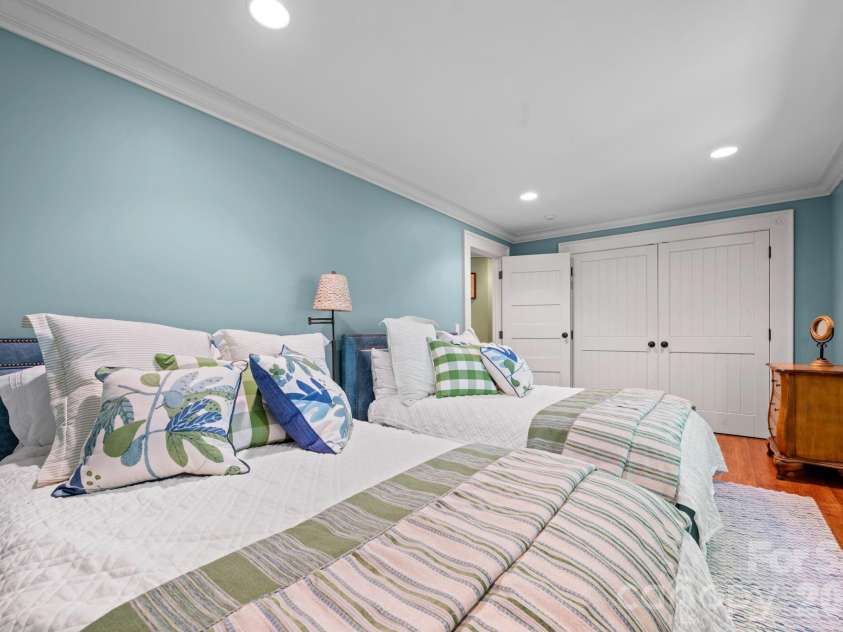 1938 Main Street, Blowing Rock, NC 28605.  MLS# CAR4382801, YatesRealty ID 22773. 