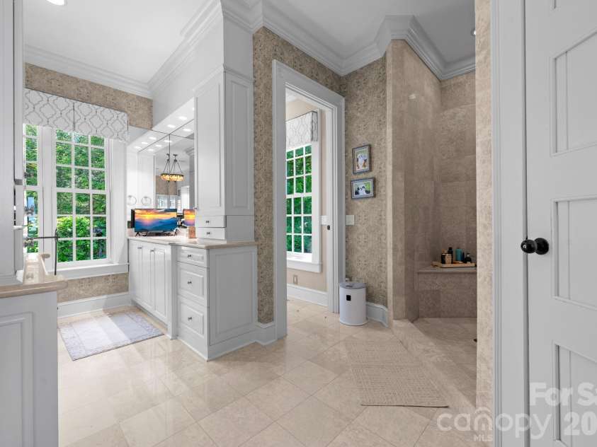 1938 Main Street, Blowing Rock, NC 28605.  MLS# CAR4382801, YatesRealty ID 22773. 