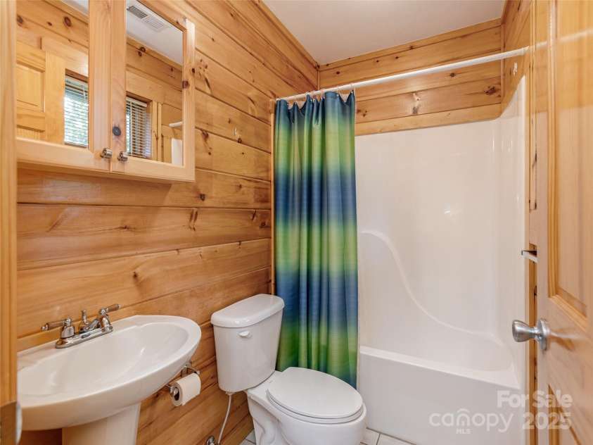 79 Acorn Lane, Rutherfordton, NC 28139.  MLS# CAR4262655, YatesRealty ID 22773. 
