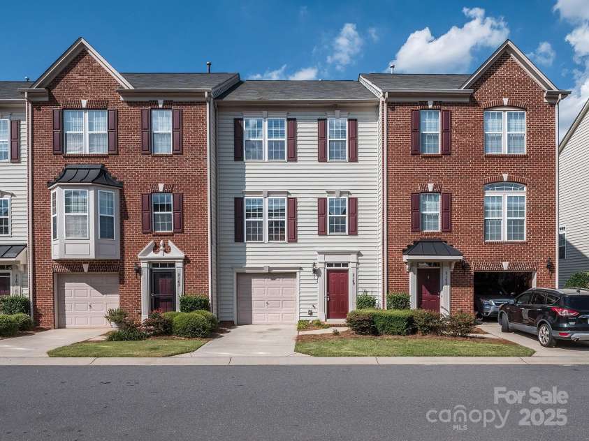 2169 Belle Vernon Avenue, Charlotte, NC 28210.  MLS# CAR4265840, YatesRealty ID 22774. 