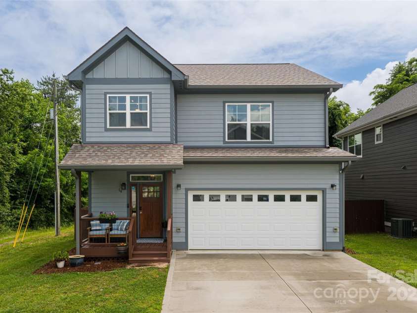 14 Alice Clement Lane, Asheville, NC 28803.  MLS# CAR4267908, YatesRealty ID 22776. 