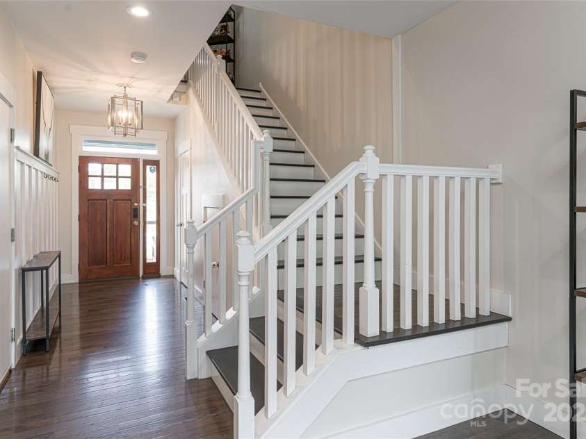 14 Alice Clement Lane, Asheville, NC 28803.  MLS# CAR4267908, YatesRealty ID 22776. 