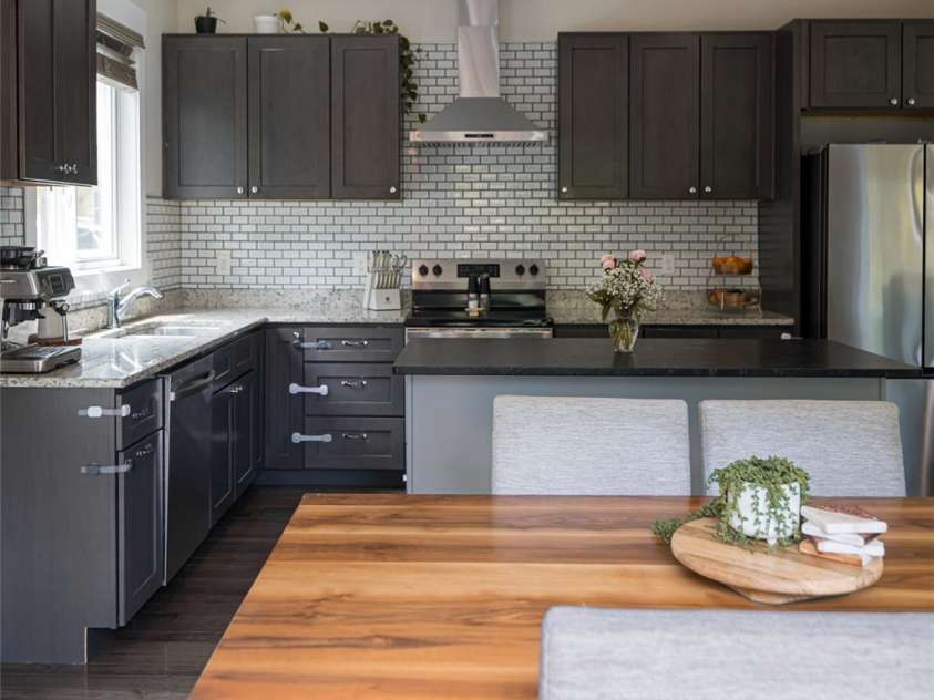 14 Alice Clement Lane, Asheville, NC 28803.  MLS# CAR4267908, YatesRealty ID 22776. 