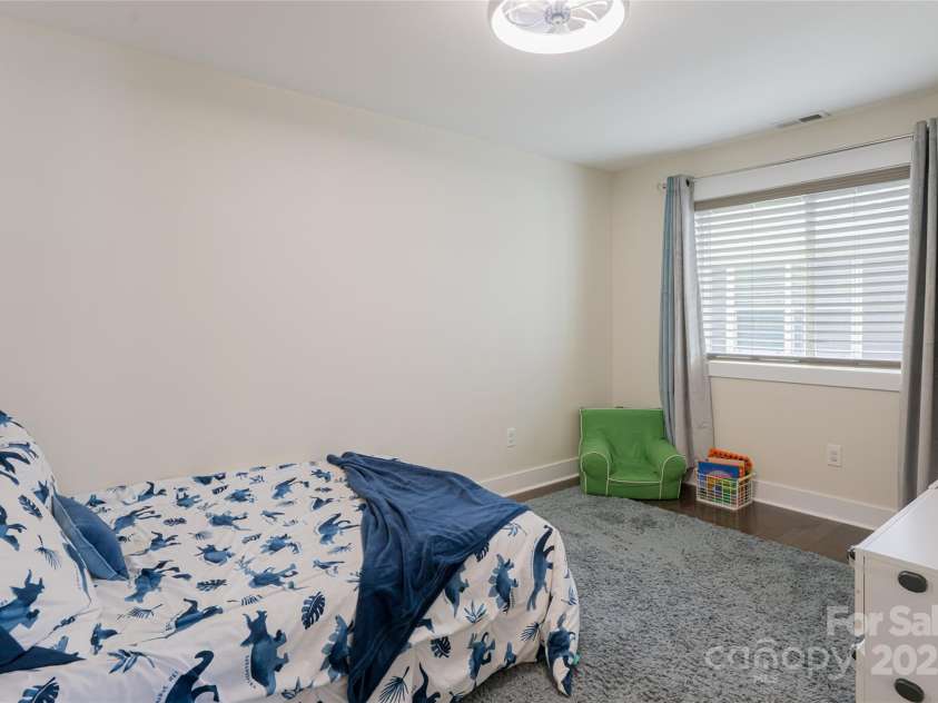 14 Alice Clement Lane, Asheville, NC 28803.  MLS# CAR4267908, YatesRealty ID 22776. 