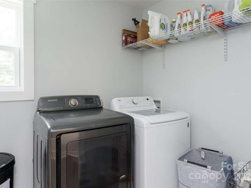 14 Alice Clement Lane, Asheville, NC 28803.  MLS# CAR4267908, YatesRealty ID 22776. 