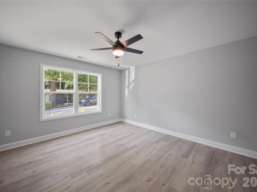 303 9th Street, Kannapolis, NC 28081.  MLS# CAR4382873, YatesRealty ID 22776. 