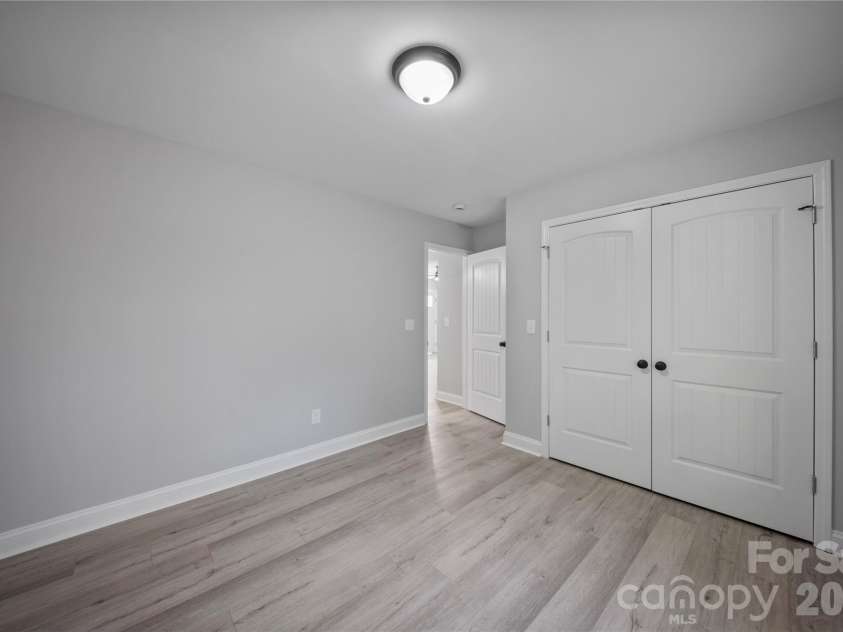 303 9th Street, Kannapolis, NC 28081.  MLS# CAR4382873, YatesRealty ID 22776. 