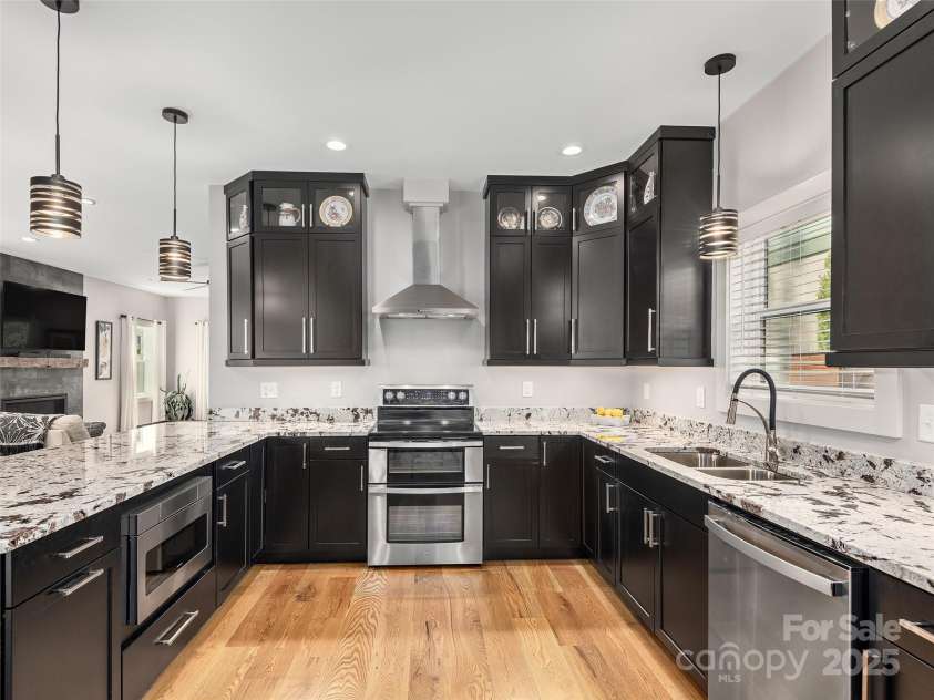 156 Joyner Avenue, Asheville, NC 28806.  MLS# CAR4273987, YatesRealty ID 22779. 