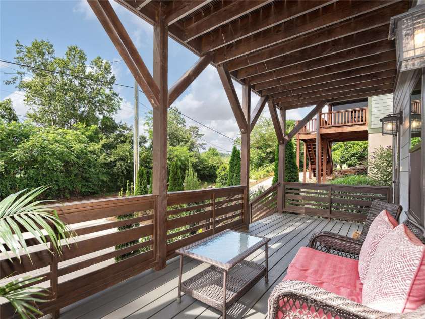 156 Joyner Avenue, Asheville, NC 28806.  MLS# CAR4273987, YatesRealty ID 22779. 