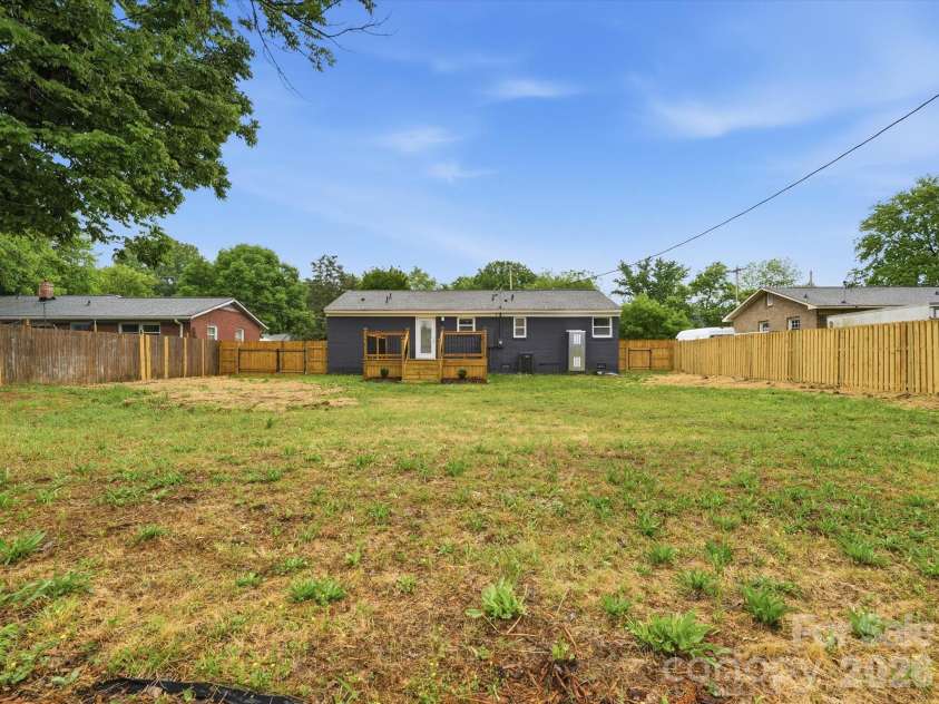 766 Briarcliff Road, Rock Hill, SC 29730.  MLS# CAR4374745, YatesRealty ID 22779. 